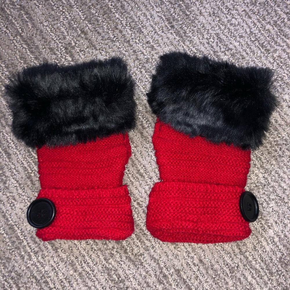 Red Fur Hand Warmer Gloves